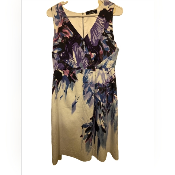 Elie Tahari Dresses & Skirts - Elie Tahari White Sleeveless Dress W/ Watercolor Floral Print Fully Lined Size 6